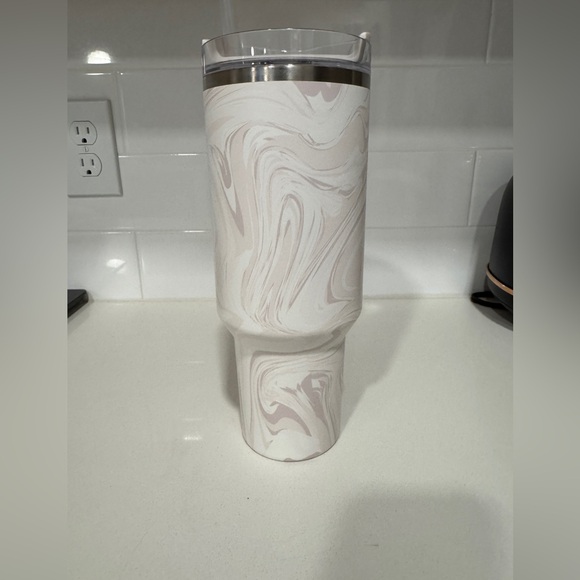 STANLEY Quencher H2.0 - 40oz Tumbler with Handle RETIRED COLOR!! ROSE GOLD SWIRL - Picture 5 of 9